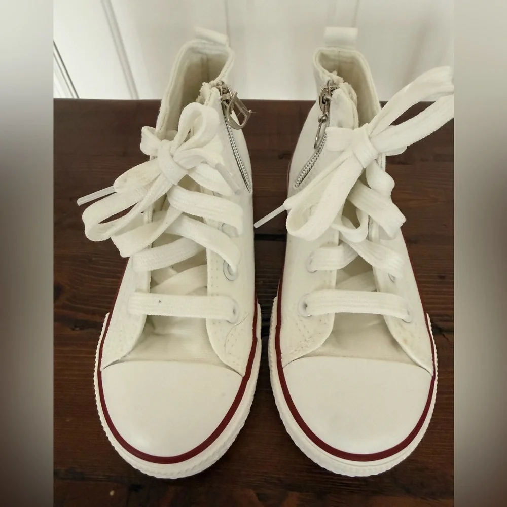 Classic White Kids High-Top Canvas Sneakers with Trendy Chunky Laces!